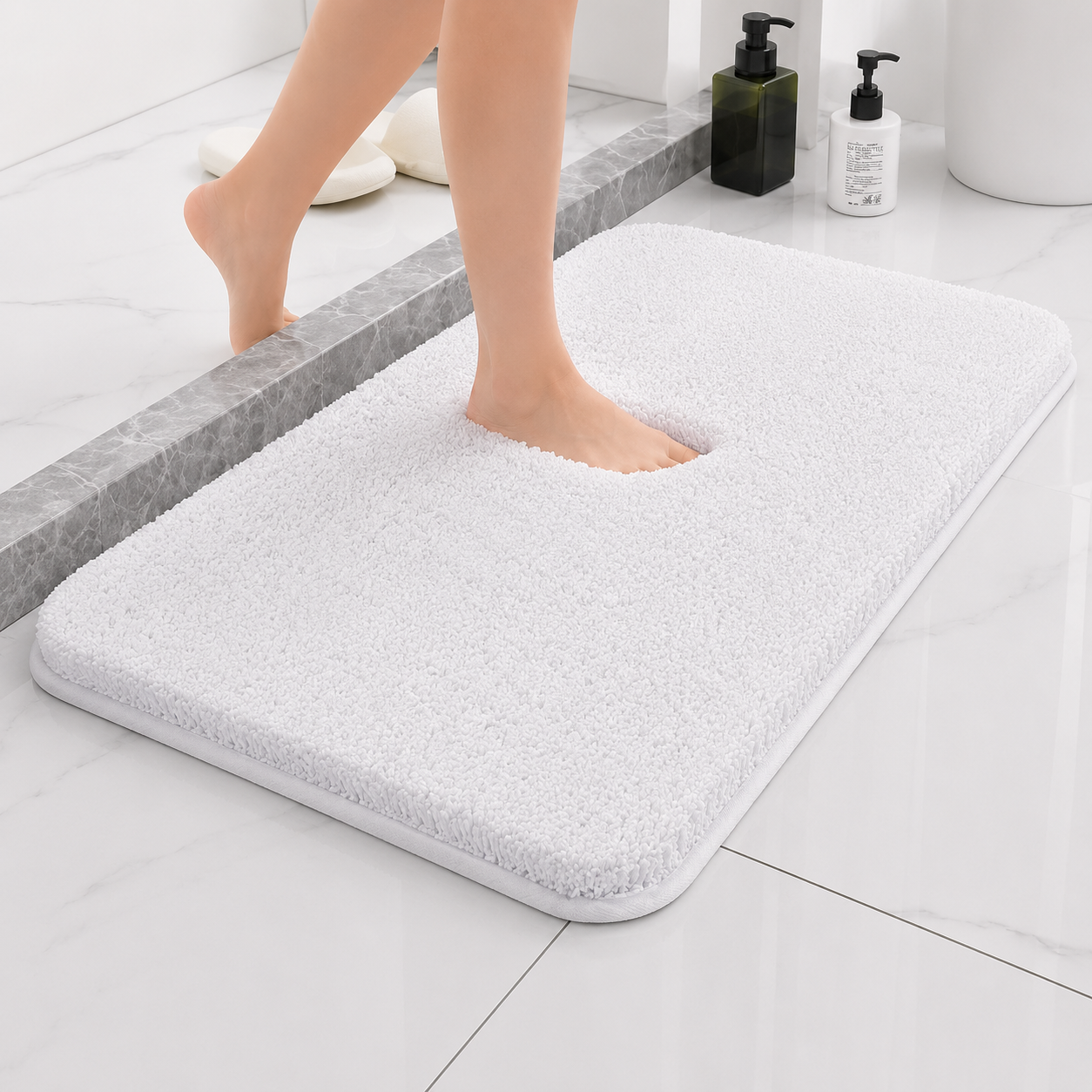 Nestora™ Luxury Chenille Non-Slip Bath Rug